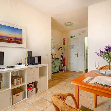 Gladiator By Hello Homes Apartment *