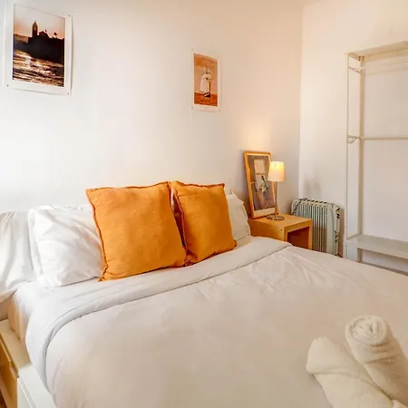 Gladiator By Hello Homes *