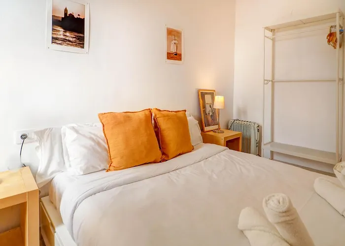 Gladiator By Hello Homes *